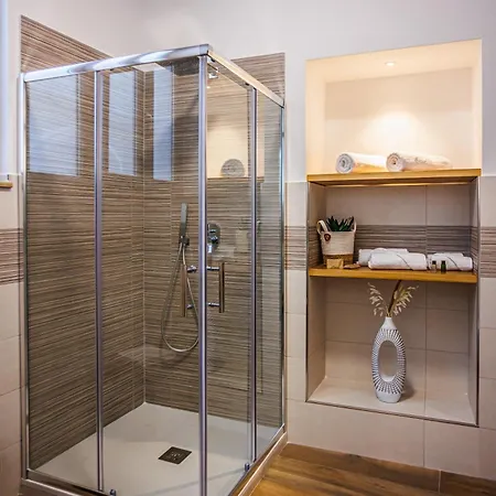 Peca's Bed & Breakfast 3*